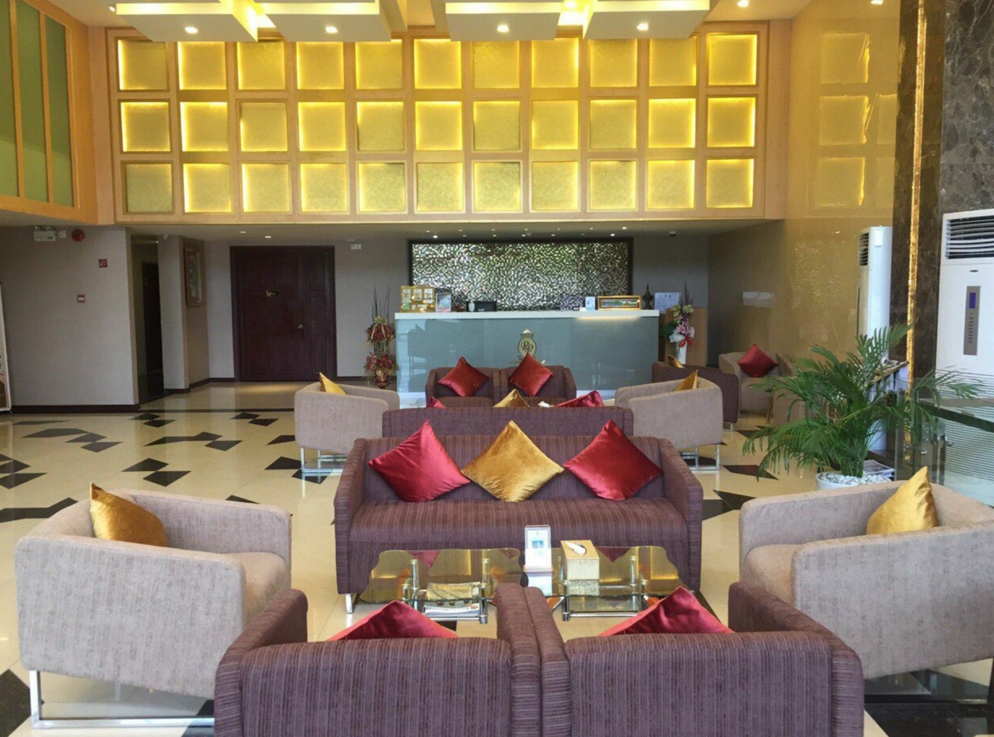 Royal Pavilion 3* Янгон